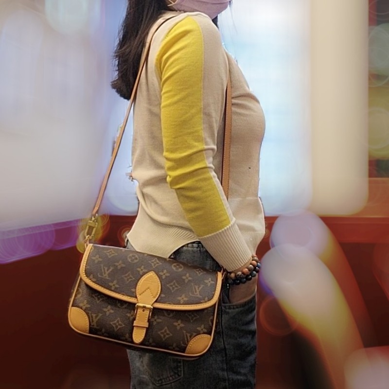 LV法棍包～Diane(桃紅)-4