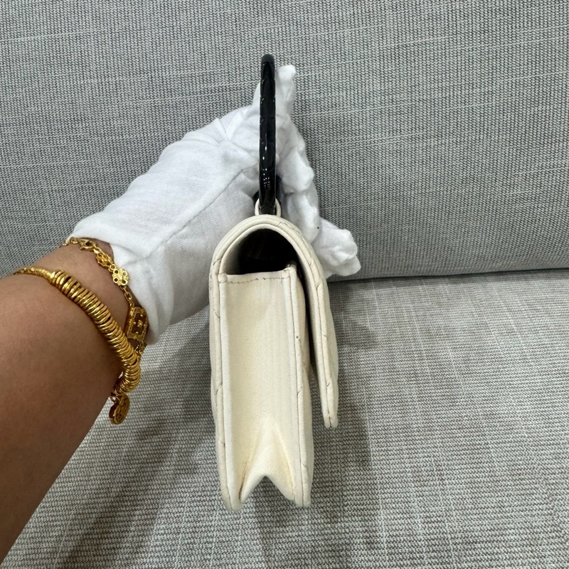 香奈兒 21K 羊皮珠寶扣卡包 零錢包-5