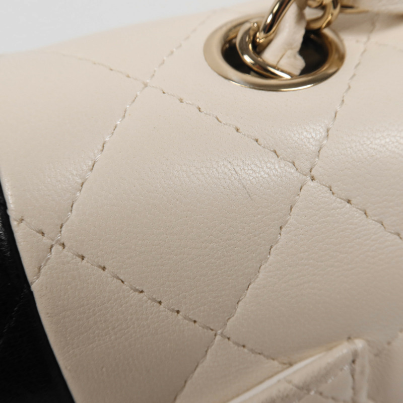 CHANEL 牛皮皮革Chain Shoulder金扣鏈帶肩背袋-18