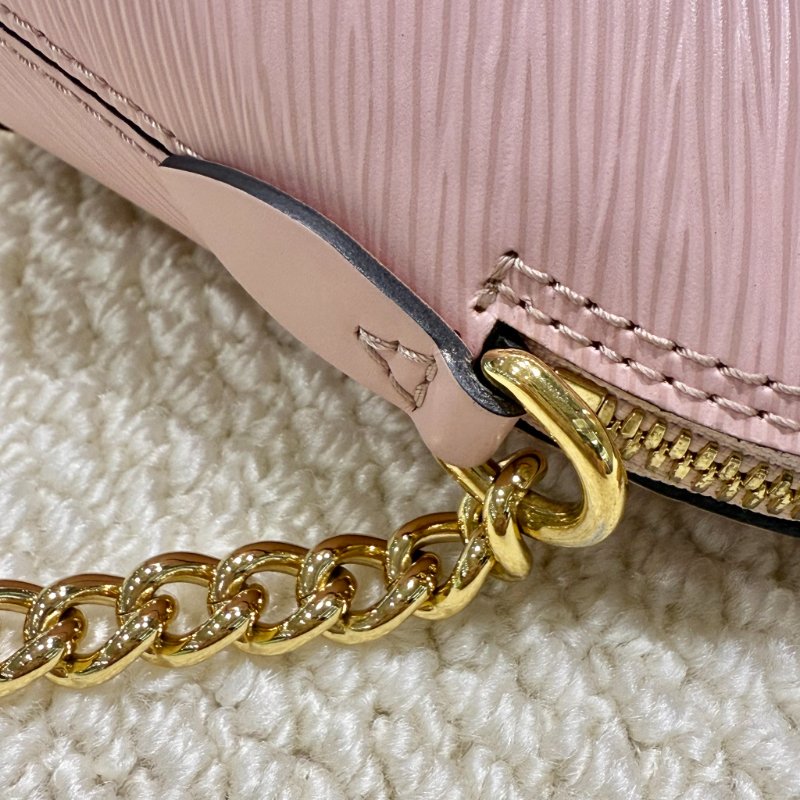 Louis Vuitton - 粉色EPI金釦ALMA BB斜背包-10