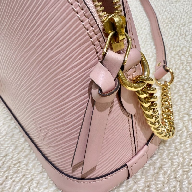 Louis Vuitton - 粉色EPI金釦ALMA BB斜背包-12