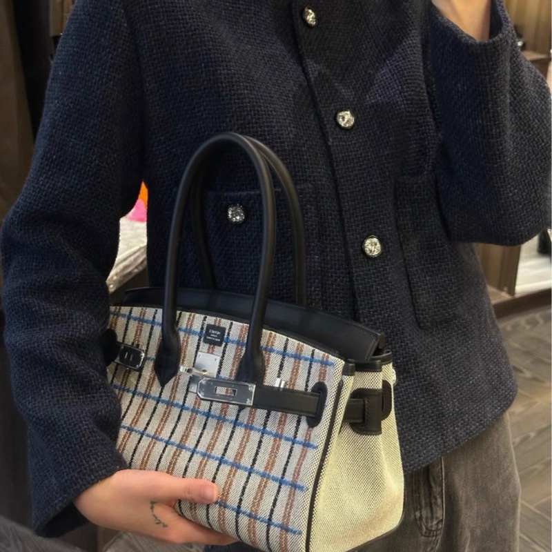 有購證🩷 全新 Hermes 愛馬仕Birkin Shoulder light39 黑銀拼帆布 W刻-6
