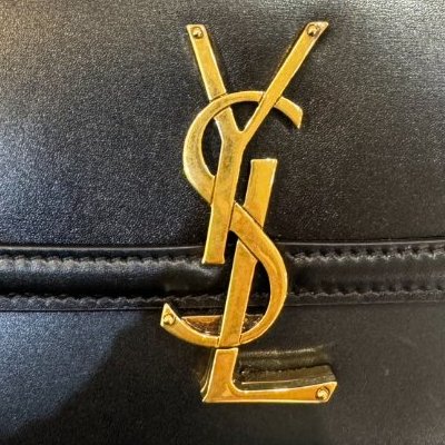 YS黑牛皮金釦Solferino 斜背-8