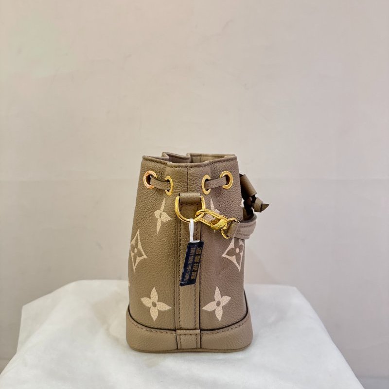 LV 斑鳩灰牛皮壓紋 NANO 水桶包-2