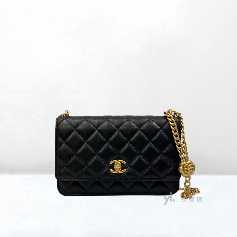 CHANEL黑羊皮金扣山茶花調節扣WOC AP3297-1