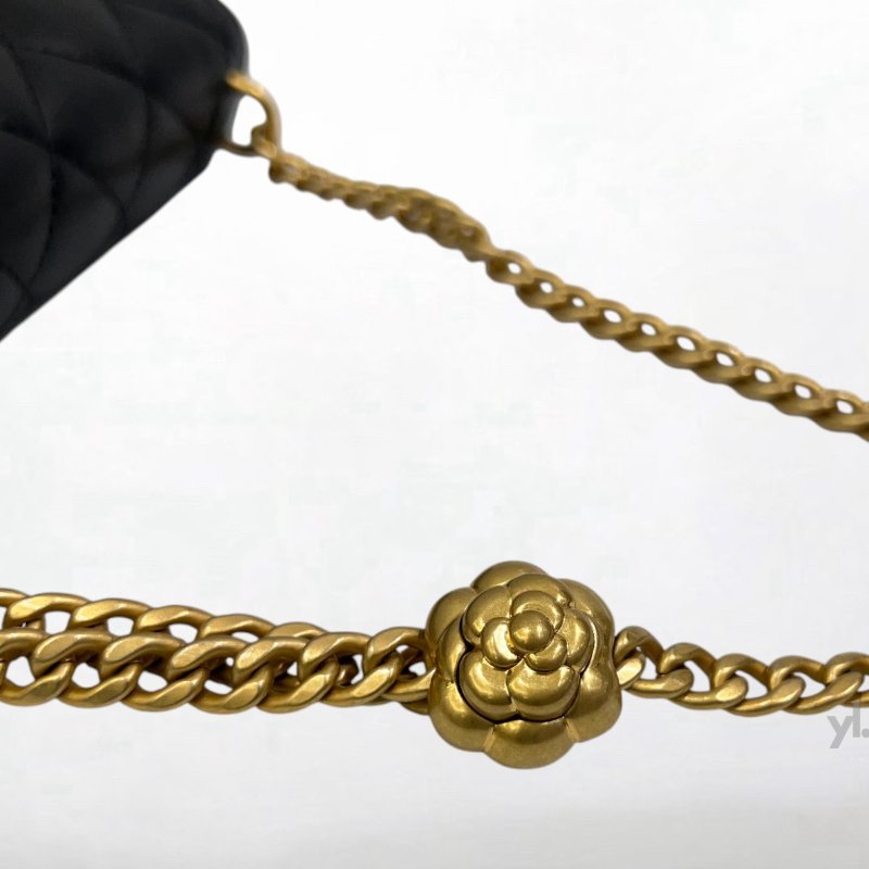 CHANEL黑羊皮金扣山茶花調節扣WOC AP3297-7