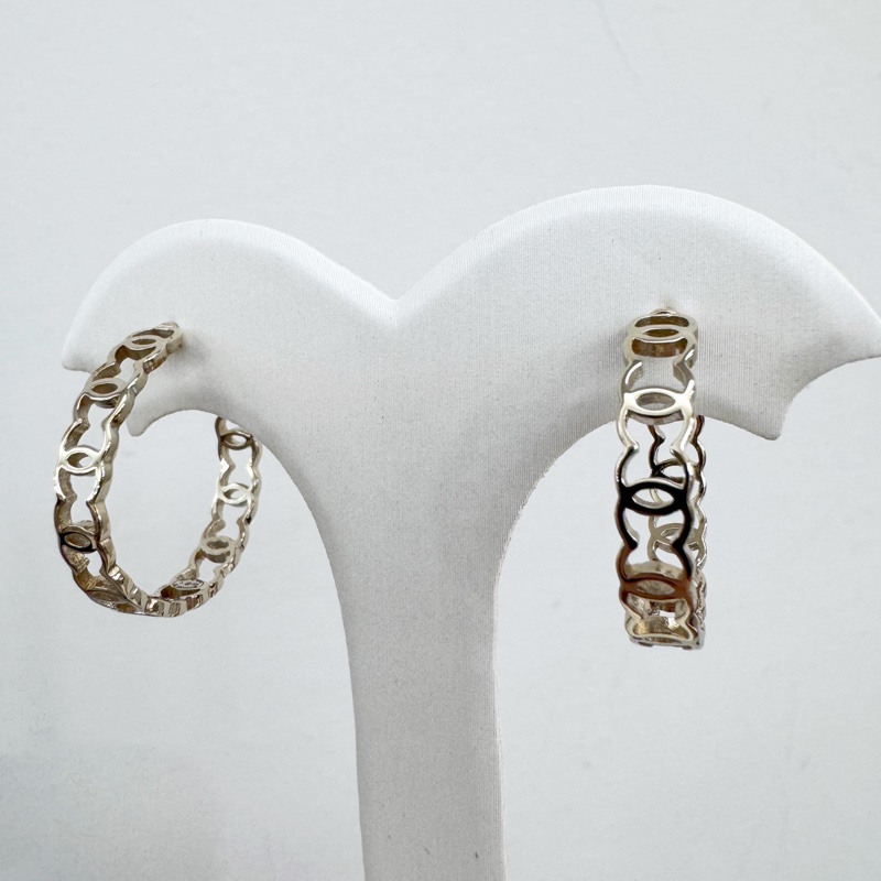 Chanel 淡金色雙C耳圈式耳針耳環-2