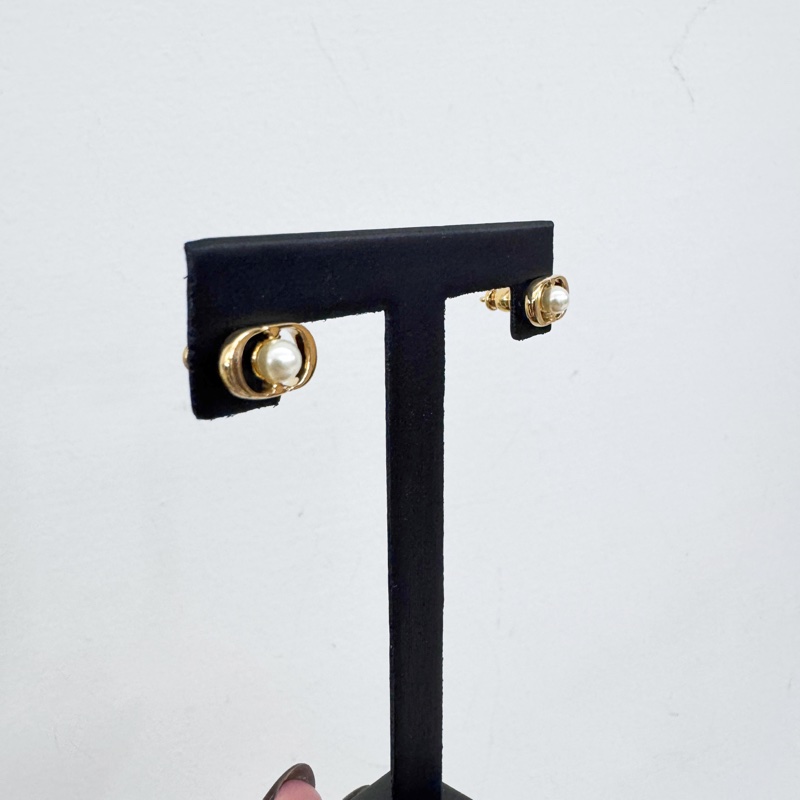 Dior Petit CD Jolie 金色樹脂珍珠耳針耳環-2