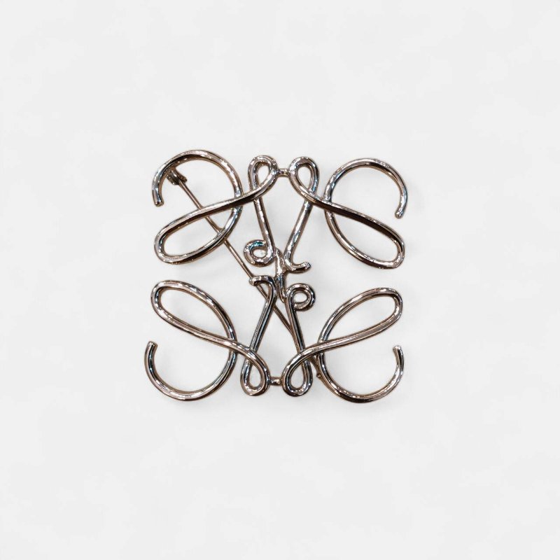 LOEWE鏤空月餅花胸針-0