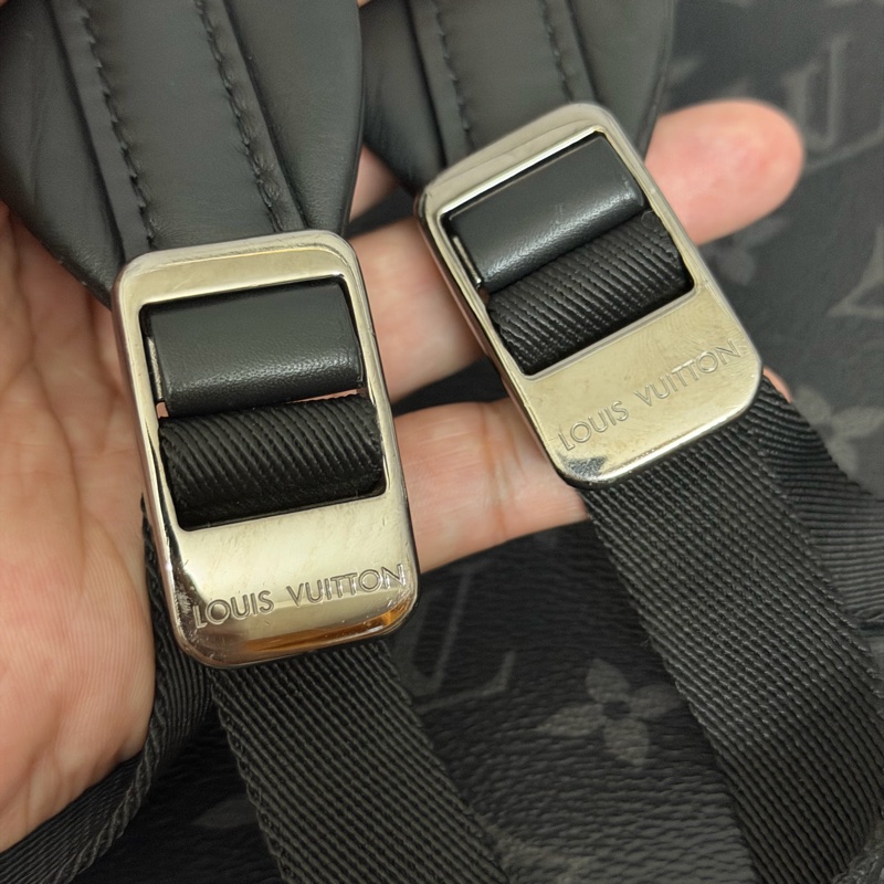 Lv黑花後背包(M43186)-12