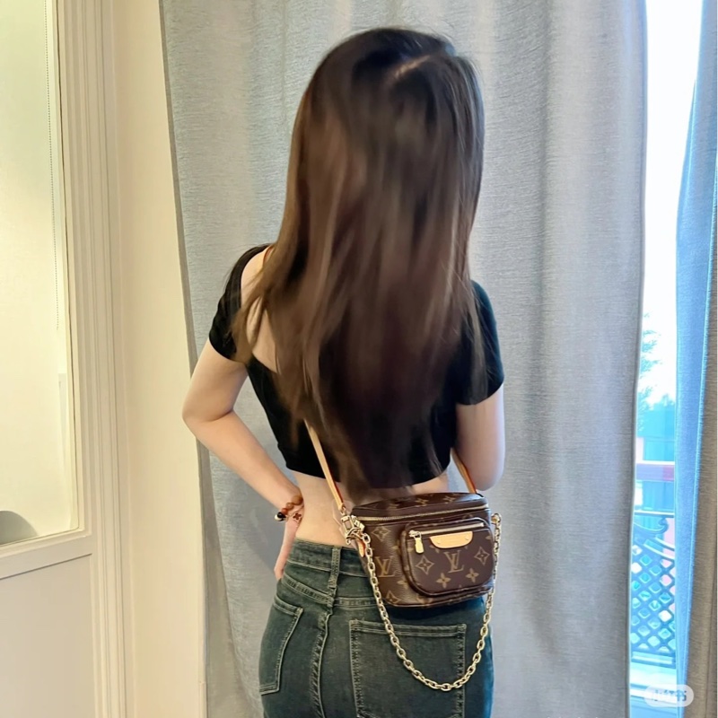 LV M82335經典Mini Bumbag Monogram帆布肩背包 斜背包-2