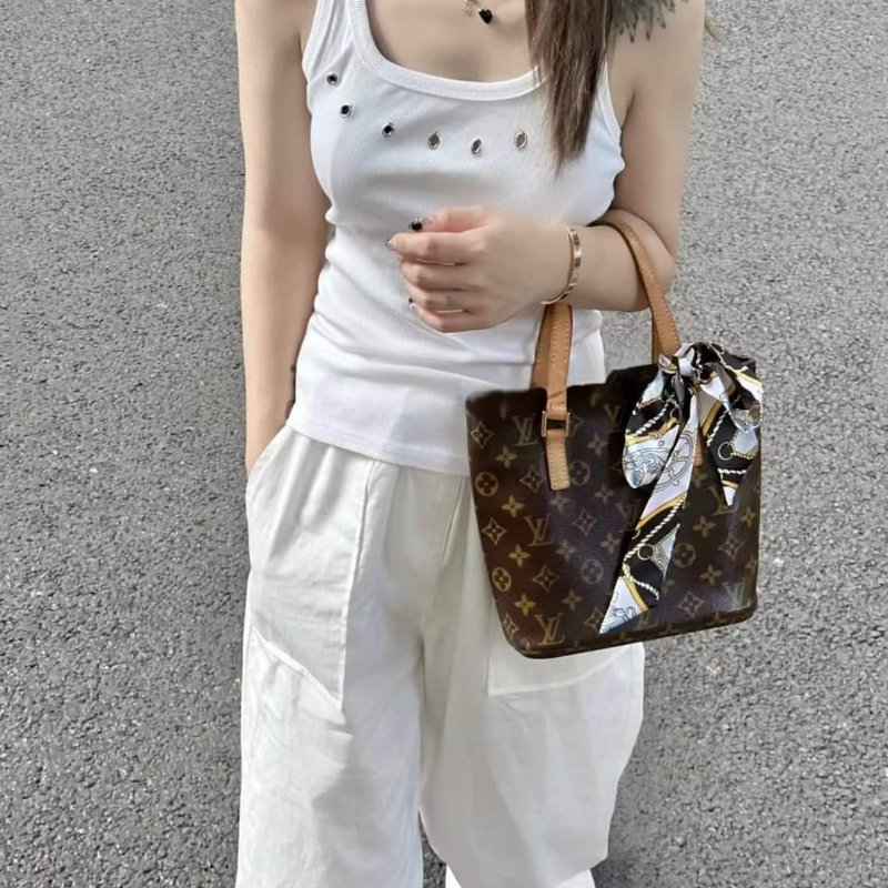 LV Vivian 薇薇安🎀實品拍照 🎀M51172 小號 菜籃子 vintage 手提包 單肩包 ~二手包-7