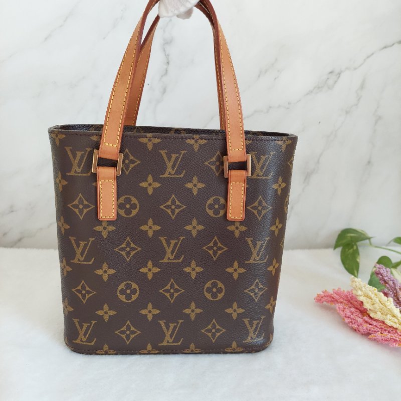 LV Vivian 薇薇安🎀實品拍照 🎀M51172 小號 菜籃子 vintage 手提包 單肩包 ~二手包-27