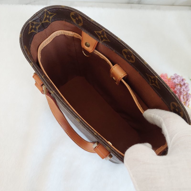 LV Vivian 薇薇安🎀實品拍照 🎀M51172 小號 菜籃子 vintage 手提包 單肩包 ~二手包-41