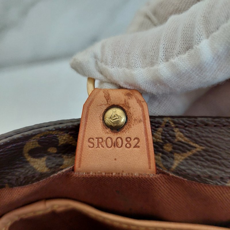 LV Vivian 薇薇安🎀實品拍照 🎀M51172 小號 菜籃子 vintage 手提包 單肩包 ~二手包-42