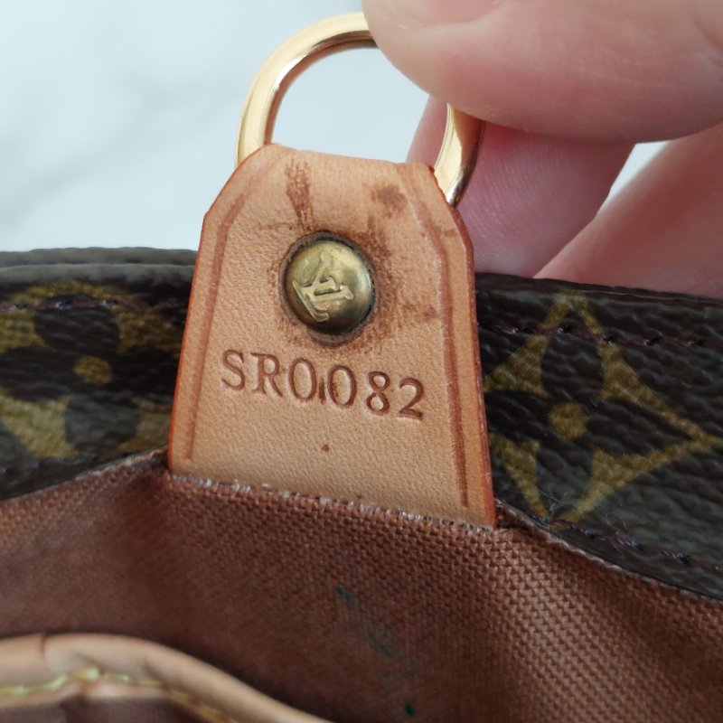 LV Vivian 薇薇安🎀實品拍照 🎀M51172 小號 菜籃子 vintage 手提包 單肩包 ~二手包-64