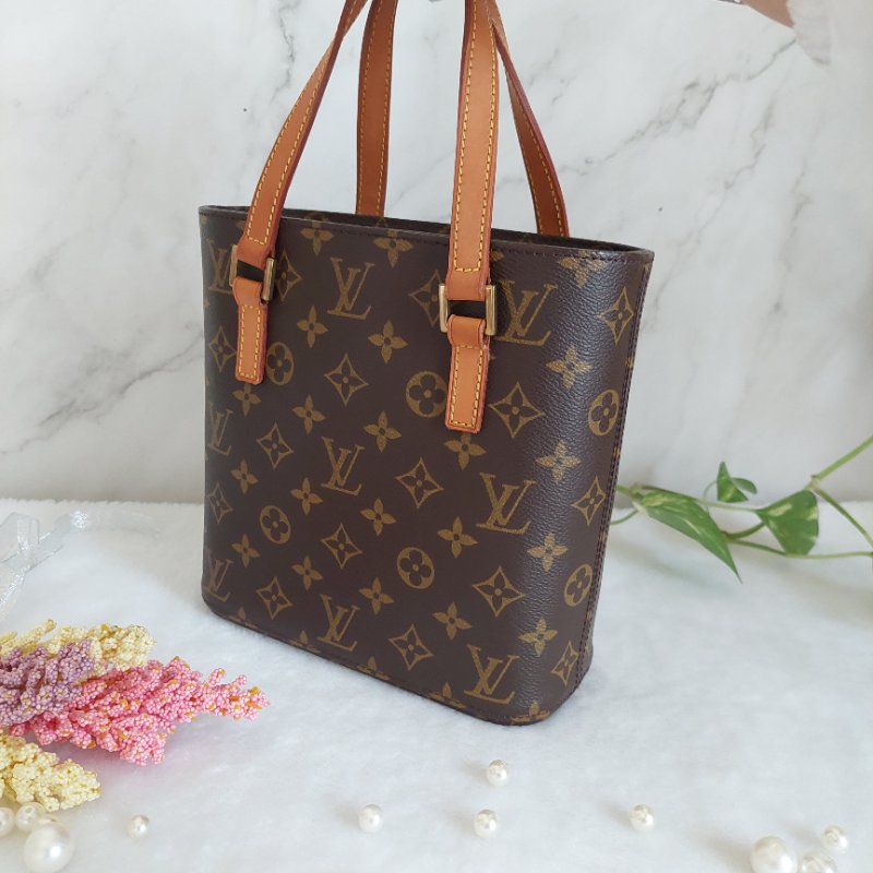 LV Vivian 薇薇安🎀實品拍照 🎀M51172 小號 菜籃子 vintage 手提包 單肩包 ~二手包-74