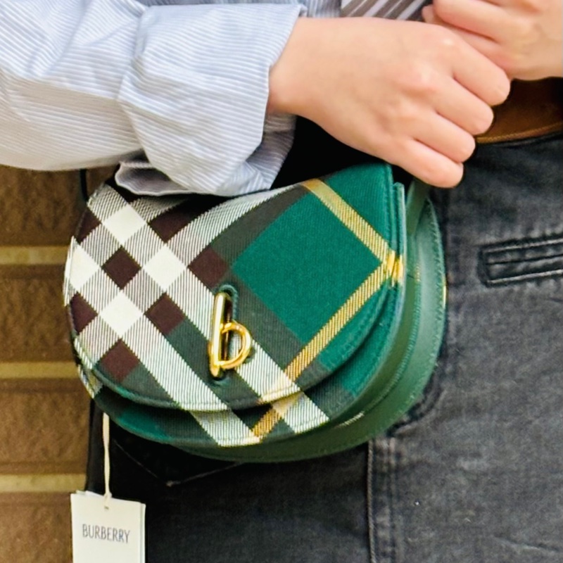🎁全新盒裝2024新款 Burberry 巴寶莉 超美綠格紋馬鞍包（原價59000）-2