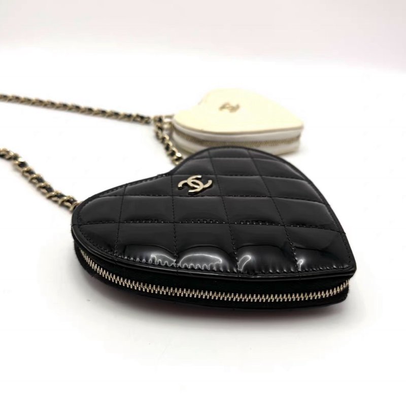 CHANEL 黑白漆皮愛心子母肩背斜背包15*13.5*2 99新配件盒子塵袋-2