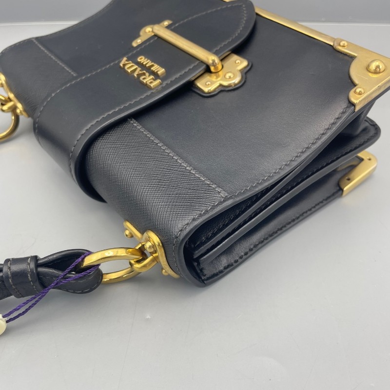 PRADA 黑色宮廷系款肩背包 斜背包-9