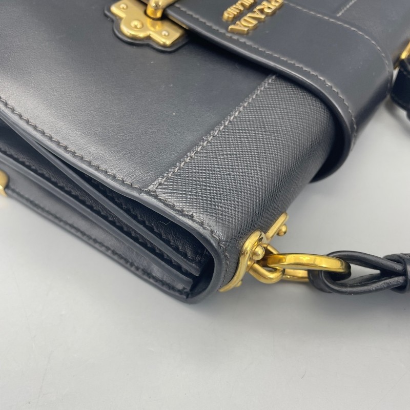 PRADA 黑色宮廷系款肩背包 斜背包-10
