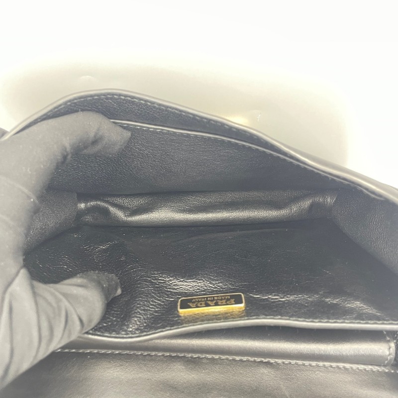 PRADA 黑色宮廷系款肩背包 斜背包-21