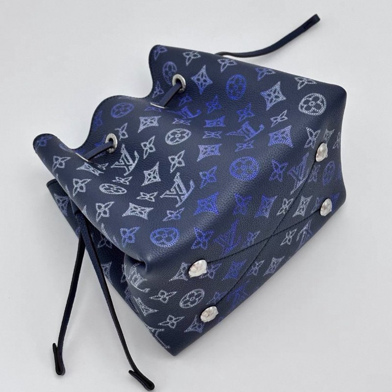 LV 漸變藍Bella月光女神鏤空水桶包22*19*14 99新配件盒子塵袋後配絲巾-4