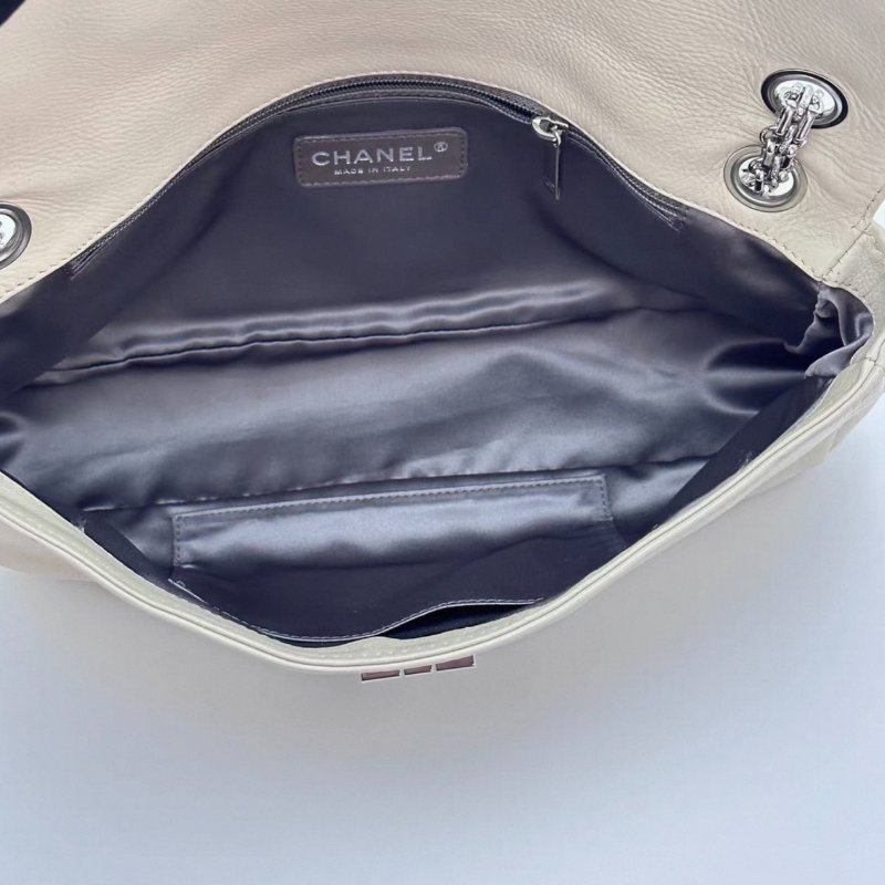 CHANEL 2.55奶油白銀大方扣肩背斜背包18*13*6 98新配件塵袋保卡-1