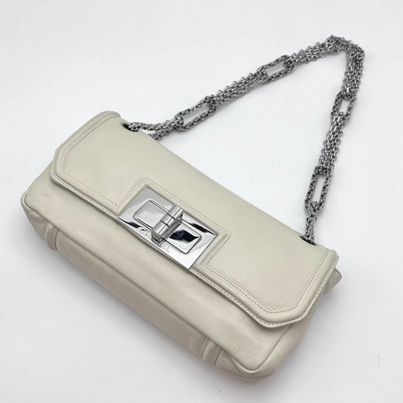 CHANEL 2.55奶油白銀大方扣肩背斜背包18*13*6 98新配件塵袋保卡-2