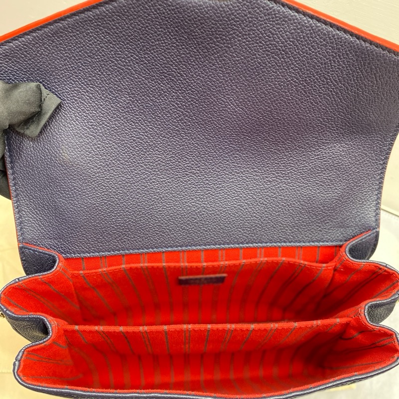 經典郵差包,近全新。無瑕疵-2