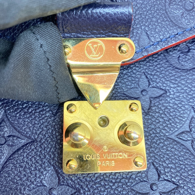 經典郵差包,近全新。無瑕疵-6