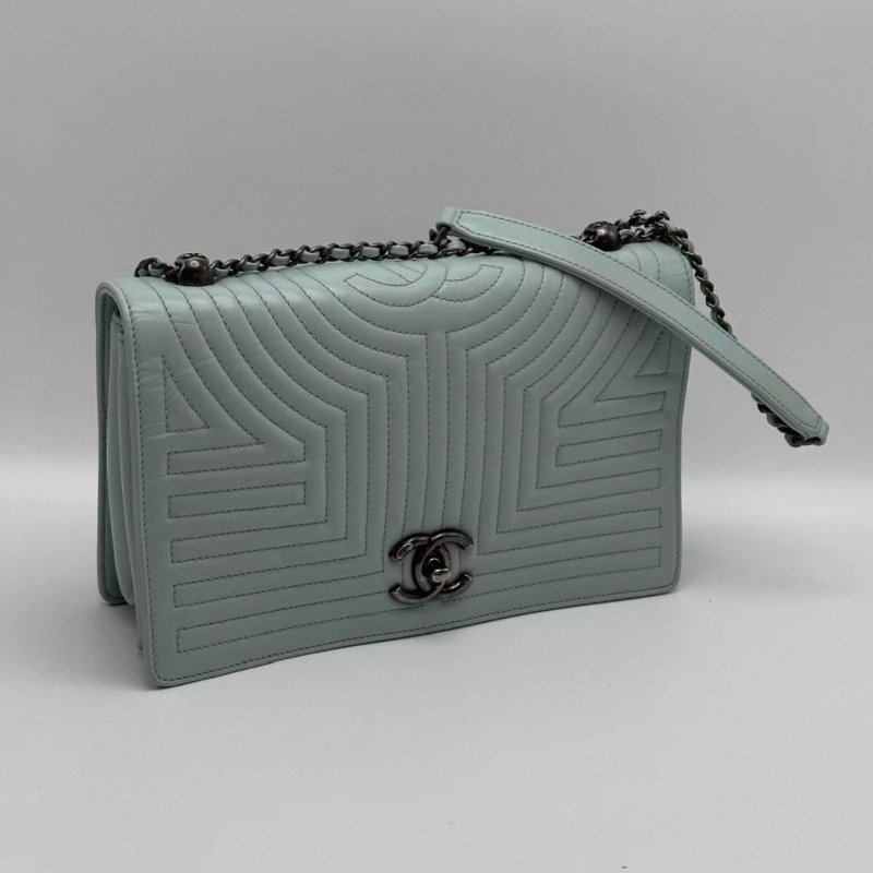 CHANEL 淡綠色銀扣迷宮幾何肩背斜背鏈條包25*16*3.5 98新配件塵袋-1