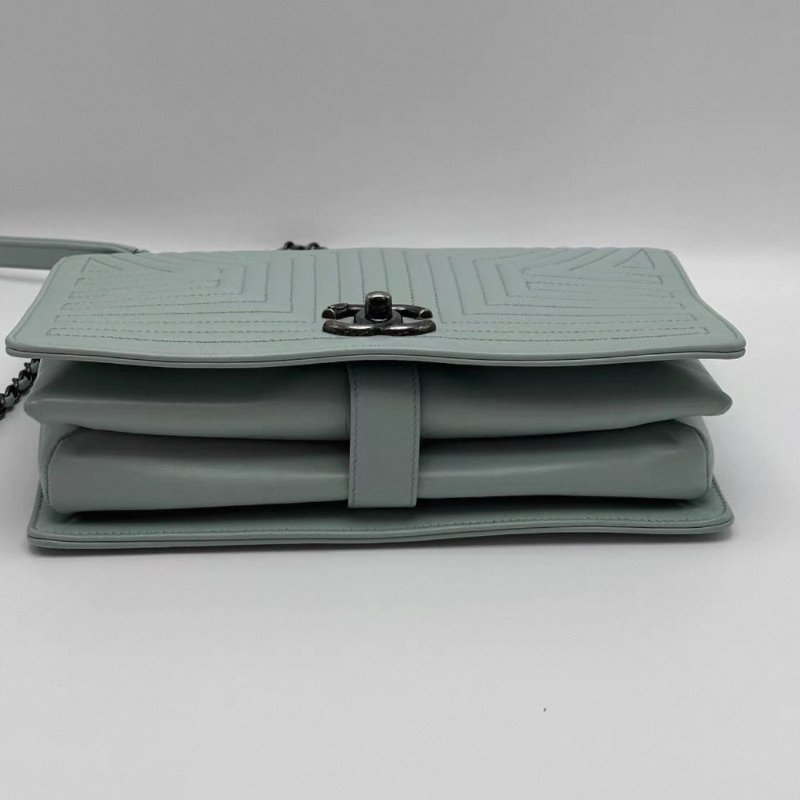 CHANEL 淡綠色銀扣迷宮幾何肩背斜背鏈條包25*16*3.5 98新配件塵袋-3