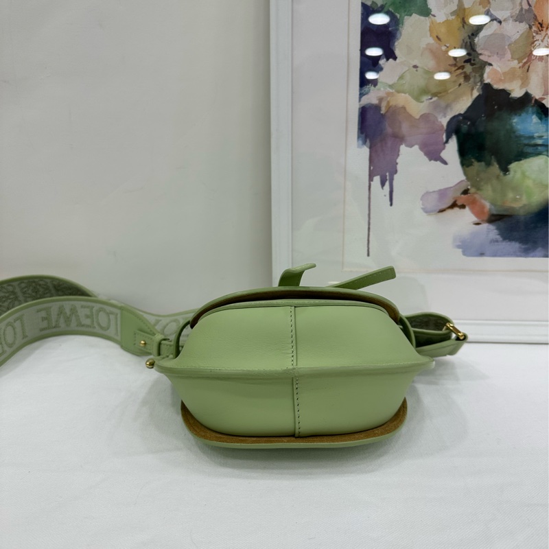 LOEWE 羅意威 gate mini 酪梨綠字母寬肩帶24年編碼-5