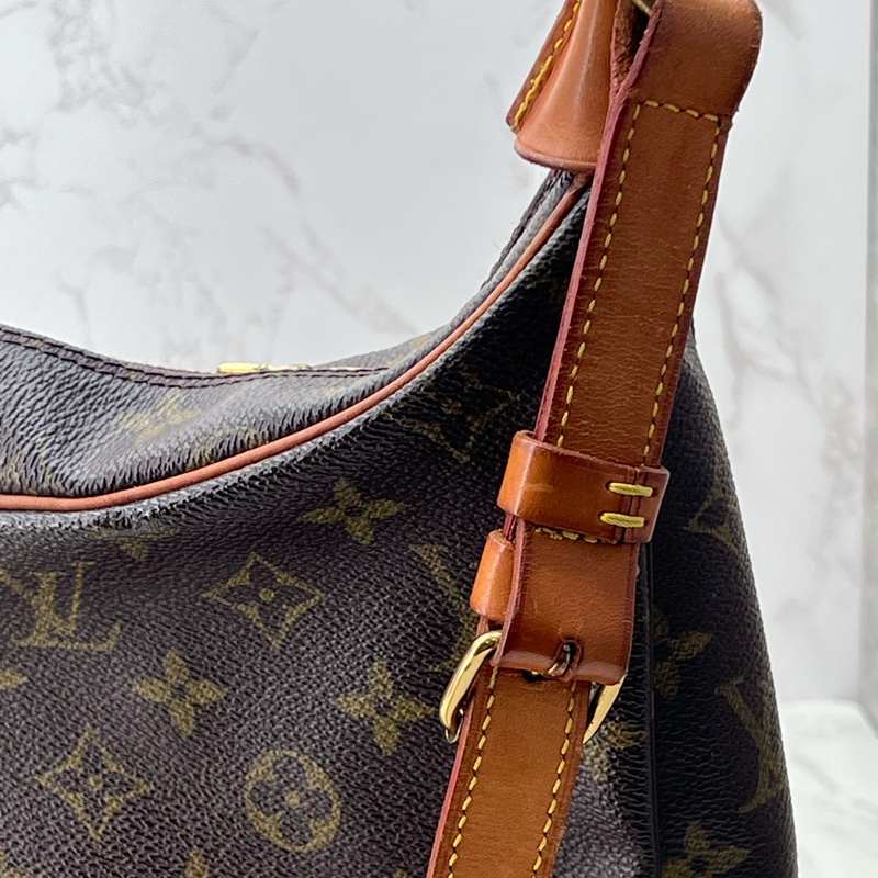 💗香緹國際精品💗 LV 中古款牛角包-8