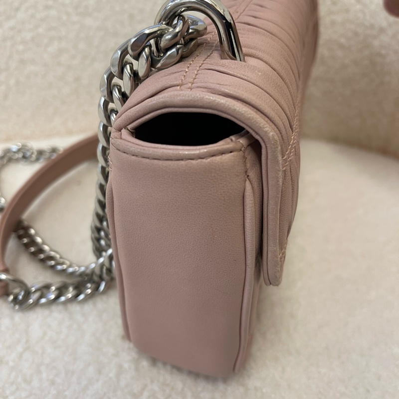 PRADA普拉達粉色銀扣皺褶小羊皮鏈條包-18