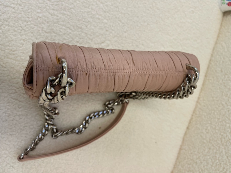 PRADA普拉達粉色銀扣皺褶小羊皮鏈條包-21