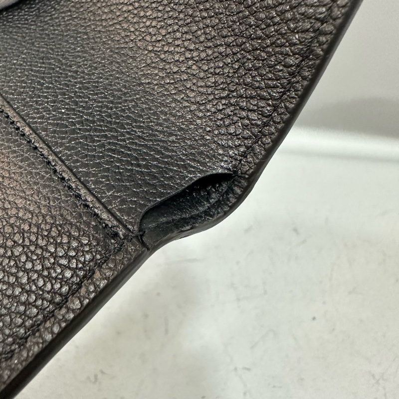 LV m64060 黑牛皮壓紋金釦三折短夾-27