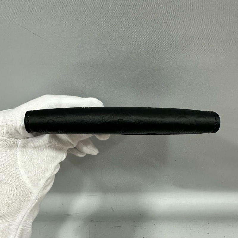 LV m62899 黑牛皮壓紋交叉萬用卡夾-10