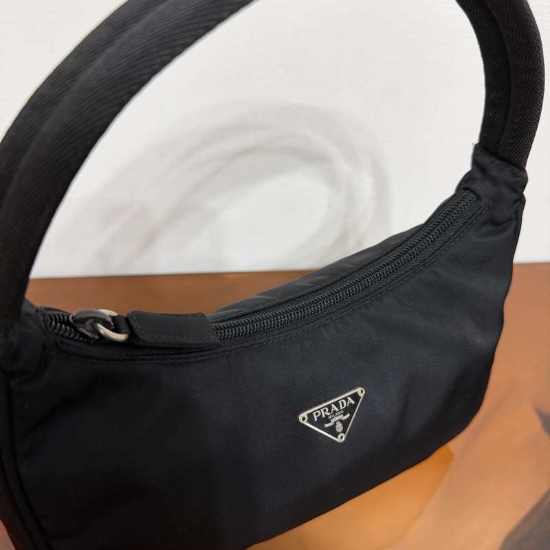 #極新 Prada 2000 hobo 尼龍手提包-10