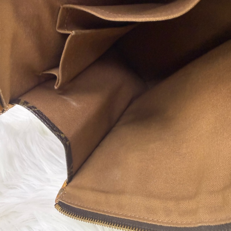 Louis Vuitton Popincourt Handbag-14