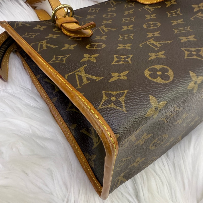 Louis Vuitton Popincourt Handbag-26