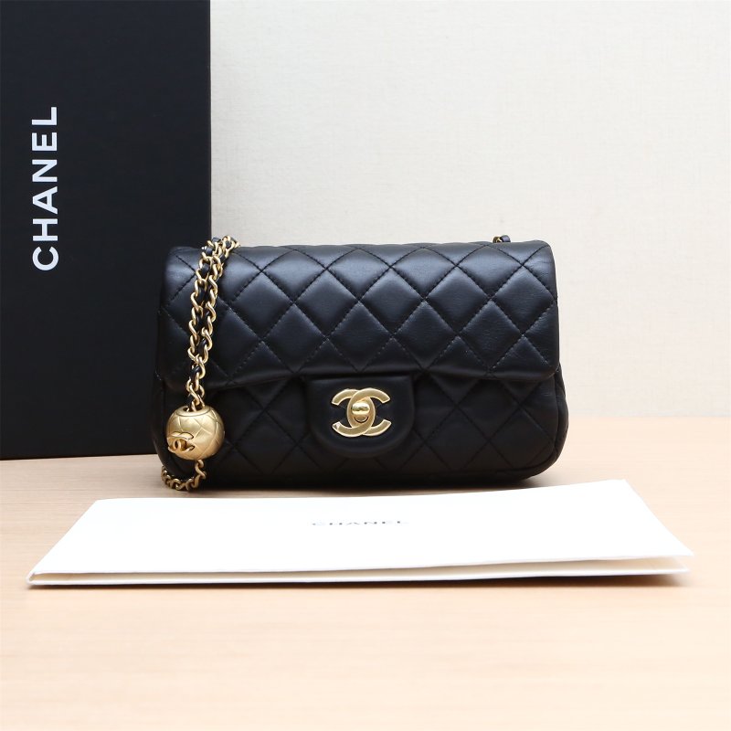 CHANEL CF口蓋包大Mini20黑色羊皮晶片開金扣金球調節扣肩帶肩背包-0