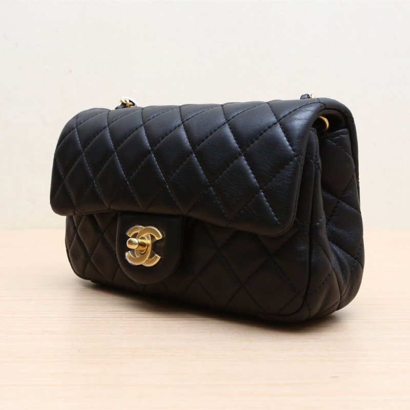 CHANEL CF口蓋包大Mini20黑色羊皮晶片開金扣金球調節扣肩帶肩背包-3