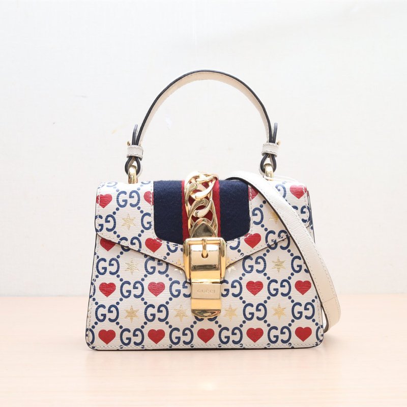 GUCCI Sylvie塞爾維亞絲帶包皮手帶Mini20愛心星星印花米白色牛皮肩背包-1
