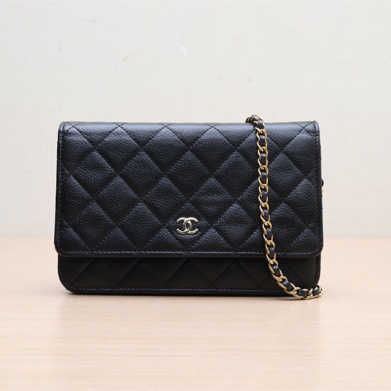 CHANEL CFWOC19黑色荔枝牛皮晶片開金扣肩背包-1