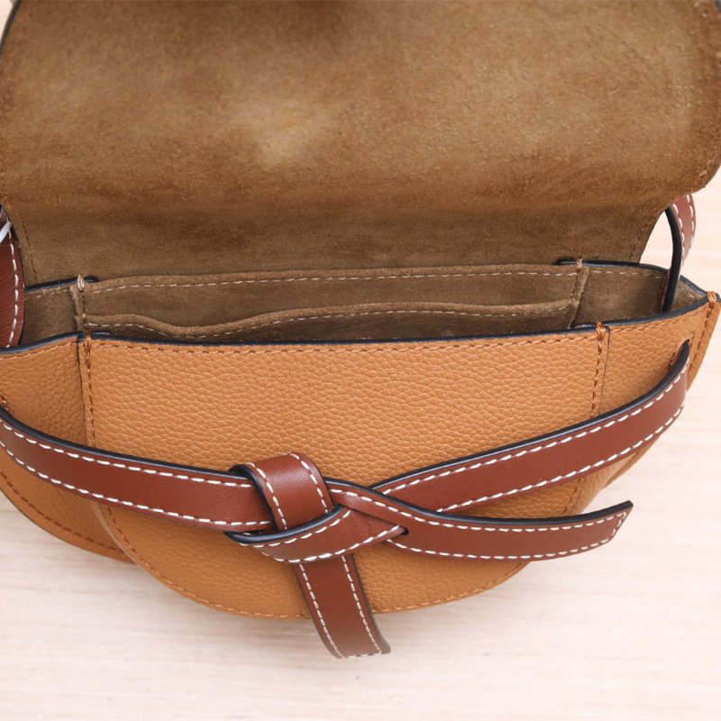LOEWE Gate馬鞍斜跨包小號金棕色牛皮肩背包-2