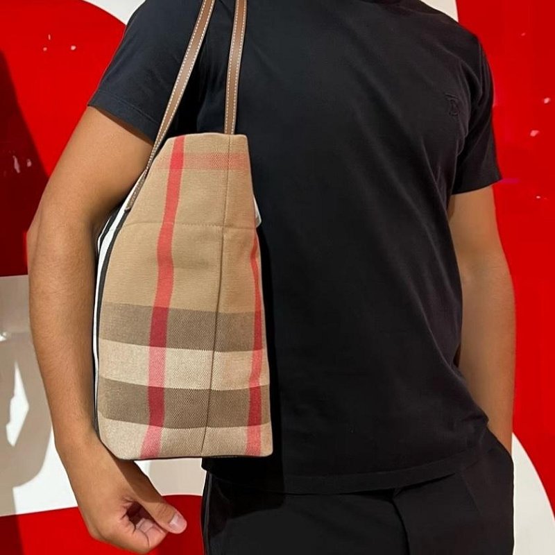 💎Han's house精品服飾💎Burberry 戰馬 騎士 編織 托特 包 義大利製 現貨 原價31150-5