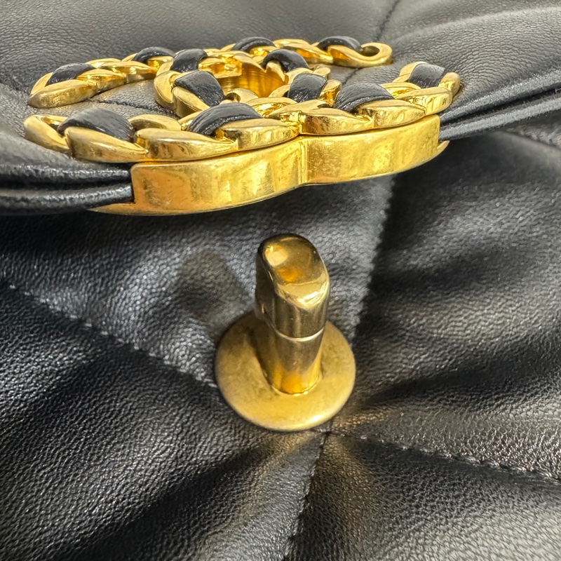 CHANEL黑金油蠟羊皮19包小號 26CM AS1160-17