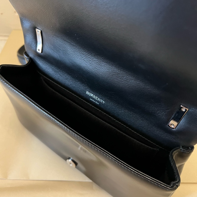 Burberry 小款Horseferry 印花絎縫Lola 包銀鏈斜背包-11